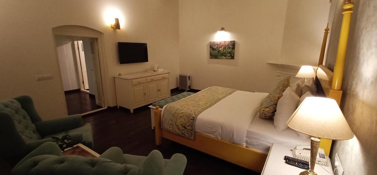 Hotel Pine Retreat Mallroad Mussoorie Exterior foto